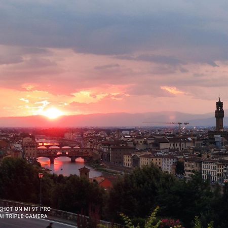 Appartamento Incantevole Con Parcheggio Gratuito Florence Luaran gambar