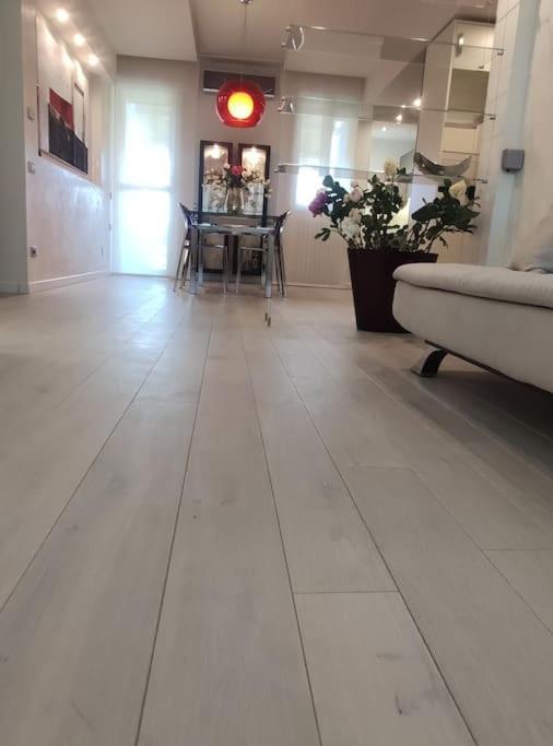 Appartamento Incantevole Con Parcheggio Gratuito Florence Luaran gambar